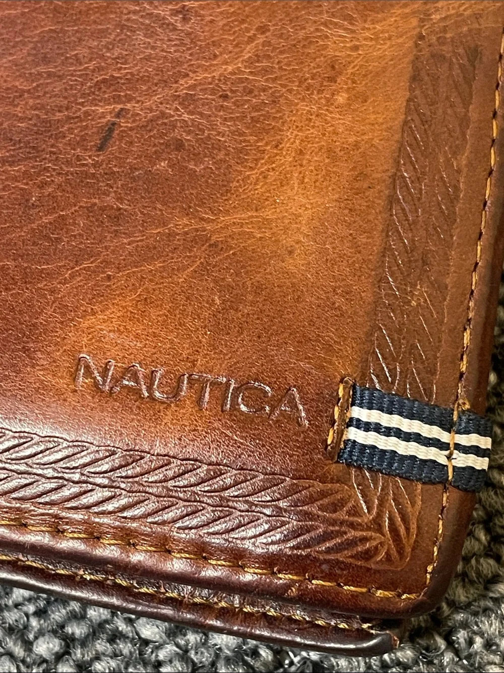 Vintage Nautica Genuine Leather Men’s Wallet. Made in India. Brown. GUC